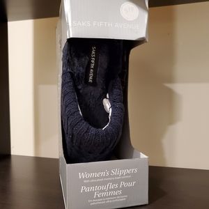 *NWT* Saks Fifth Avenue | Women's Slippers | Size 7-8